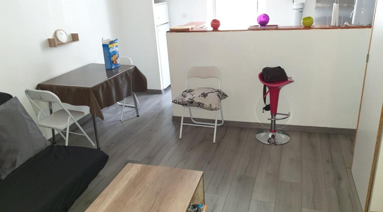 Appartement Au Coeur De Saint-Ambroix - Proche Ales, Uzes Exterior foto
